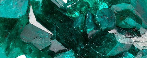 magic-precious-stone-emerald